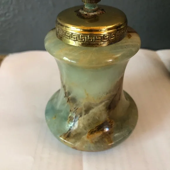 Italian onyx blue green vintage collectible with brass tops salt and pepper set - Picture 6 of 11